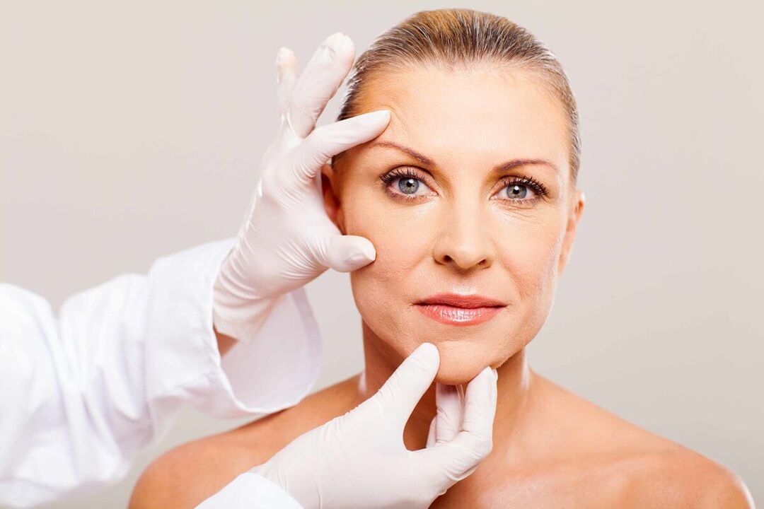 O cosmetólogo seleccionará o método axeitado de rexuvenecemento da pel facial